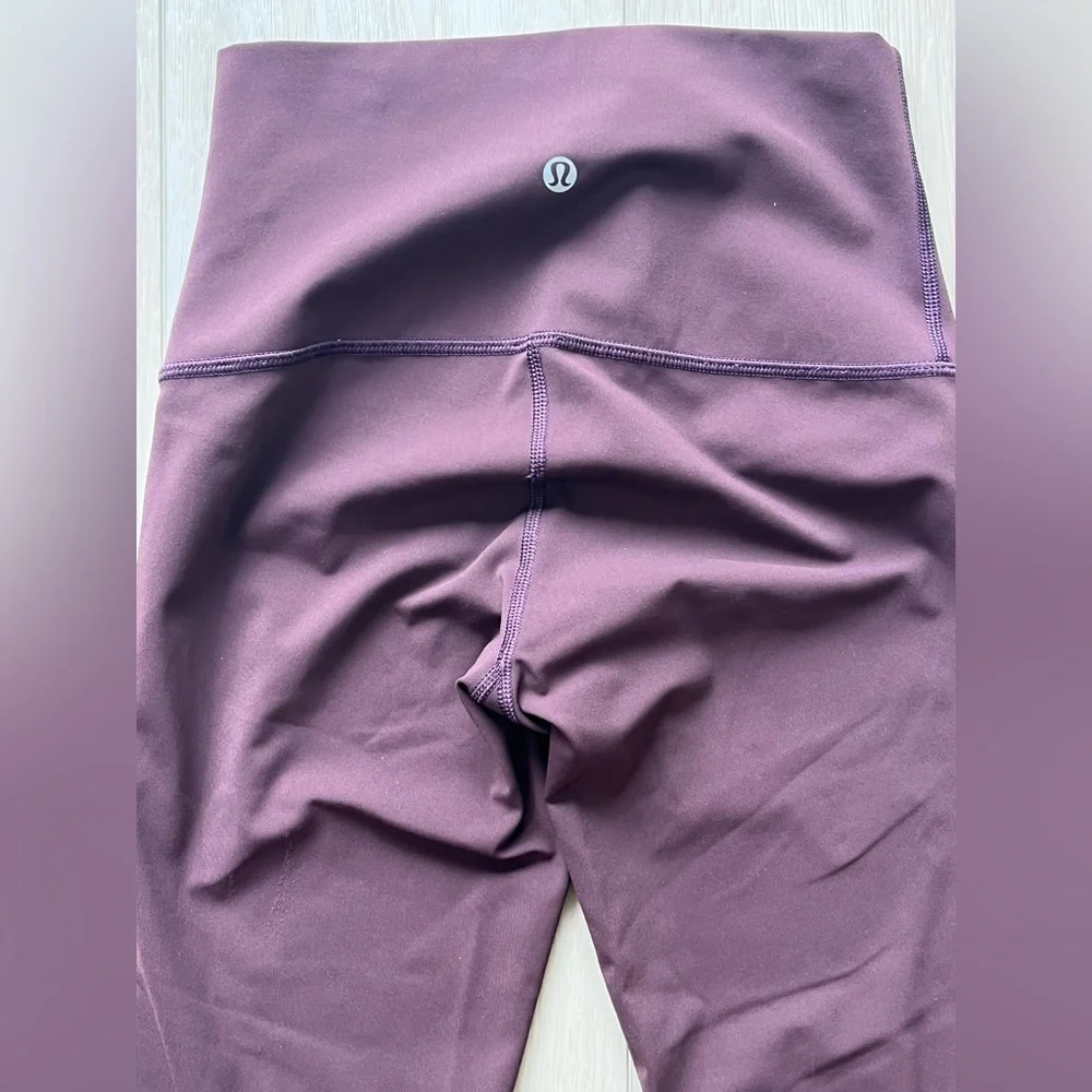 LULULEMON :: LEGGINGS